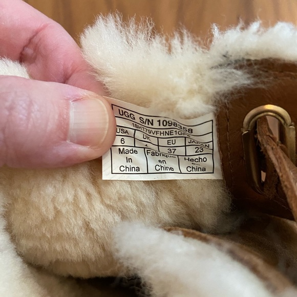 UGG Dune Mini Buckle Boot - Picture 12 of 12